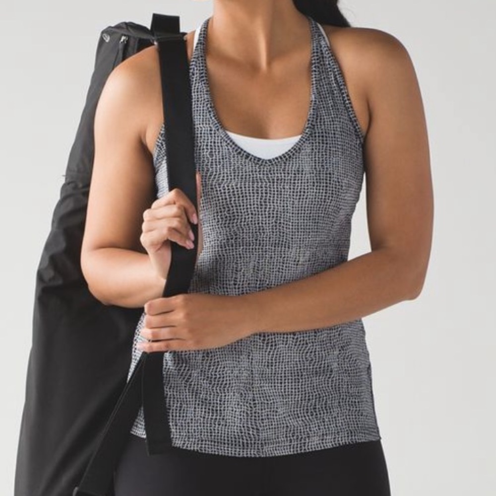 lululemon wild and free mesh tank size 2